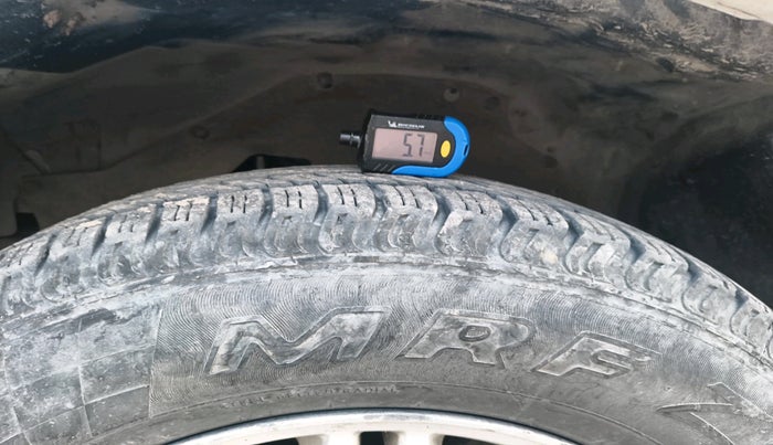 2016 ISUZU MU-7 High 4x2 MT, Diesel, Manual, 1,20,376 km, tyre