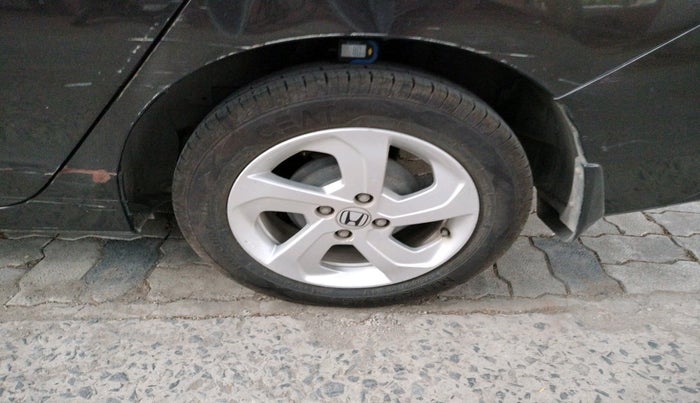 2017 Honda City 1.5L I-VTEC V MT, Petrol, Manual, 34,469 km, tyre