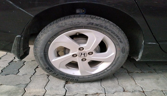 2017 Honda City 1.5L I-VTEC V MT, Petrol, Manual, 34,469 km, tyre