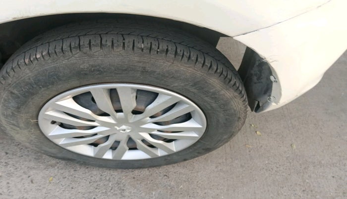 2015 Maruti Swift VDI, Diesel, Manual, 81,364 km, tyre