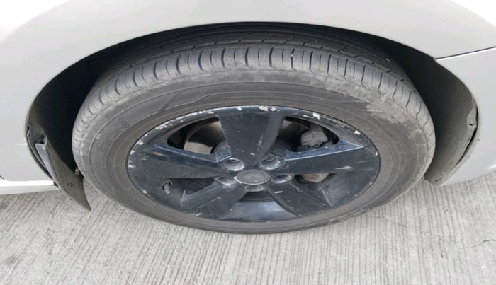 2016 Skoda Rapid 1.5 TDI CR STYLE PLUS AT, Diesel, Automatic, 1,08,379 km, tyre