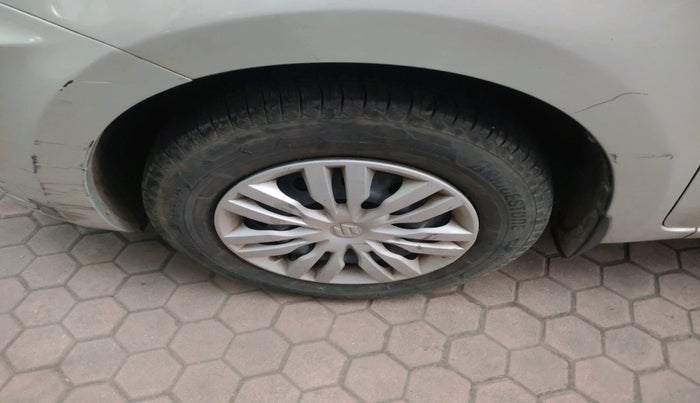 2017 Maruti Dzire VDI AMT, Diesel, Automatic, 72,715 km, tyre