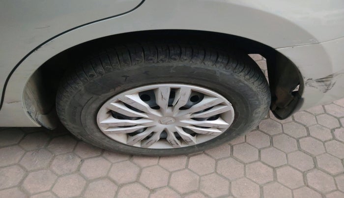 2017 Maruti Dzire VDI AMT, Diesel, Automatic, 72,715 km, tyre