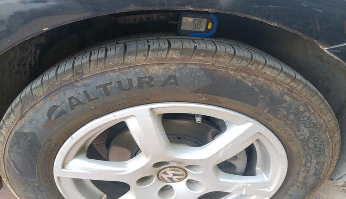 2013 Volkswagen Vento HIGHLINE DIESEL 1.6, Diesel, Manual, 92,006 km, tyre