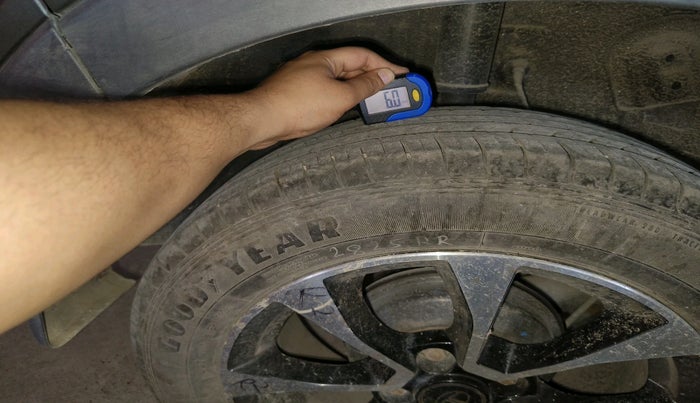 2020 Tata NEXON XZ PETROL, Petrol, Manual, 23,648 km, tyre