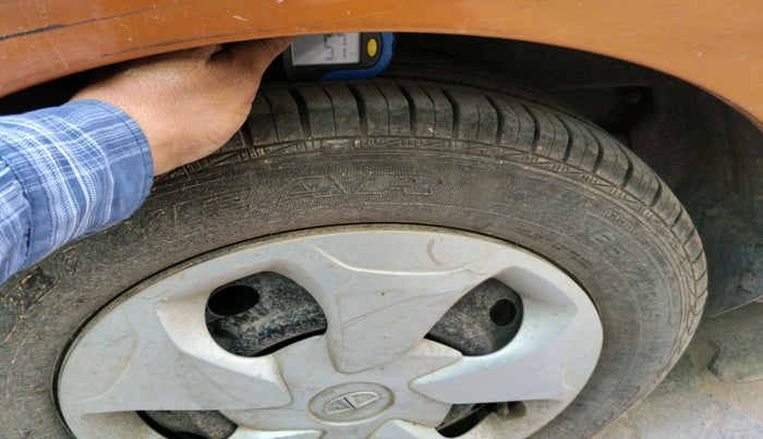 2016 Tata Tiago XZ PETROL, Petrol, Manual, 46,258 km, tyre