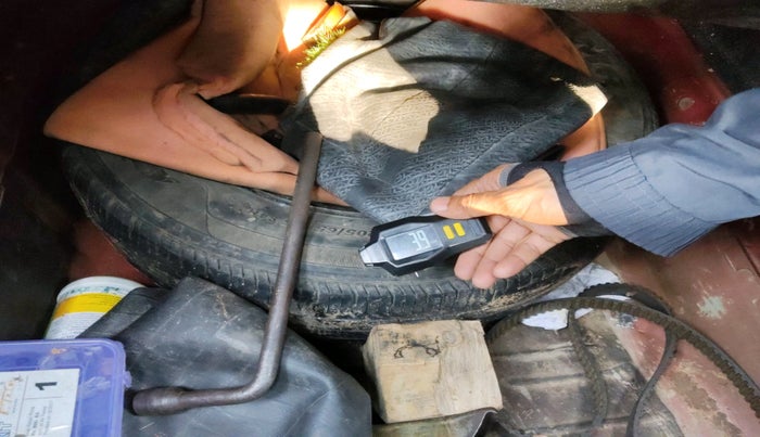 2004 Skoda Octavia AMBIENTE 1.9 TDI, Diesel, Manual, 1,80,814 km, tyre