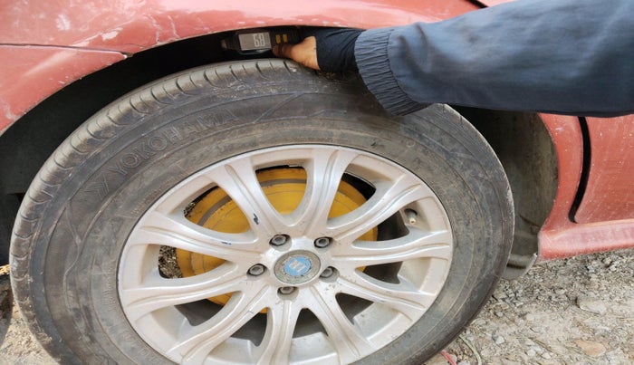 2004 Skoda Octavia AMBIENTE 1.9 TDI, Diesel, Manual, 1,80,814 km, tyre