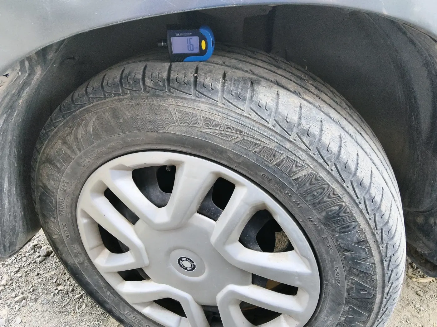 2013 Nissan Terrano XL (D), Diesel, Manual, 1,80,580 km, tyre