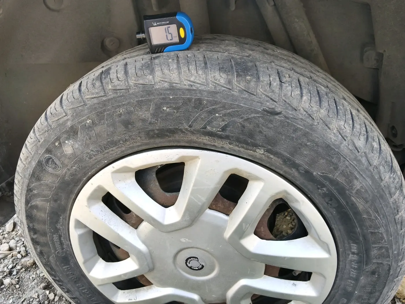 2013 Nissan Terrano XL (D), Diesel, Manual, 1,80,580 km, tyre
