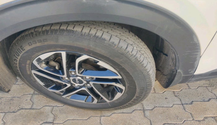 2022 KIA CARENS LUXURY PLUS 1.5 DIESEL AT 7 STR, Diesel, Automatic, 93,418 km, tyre