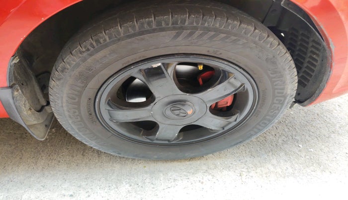 2007 Hyundai Verna XXI, Petrol, Manual, 99,159 km, tyre