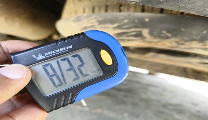 2019 Renault Captur RXE PETROL, CNG, Manual, 88,807 km, tyre