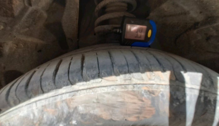 2017 Maruti Vitara Brezza VDI (O), Diesel, Manual, 1,04,383 km, tyre