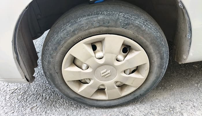 2012 Maruti Wagon R 1.0 LXI, Petrol, Manual, 67,044 km, tyre