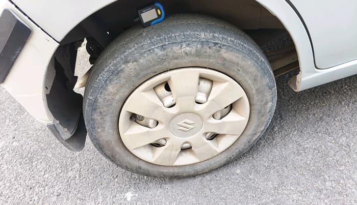2012 Maruti Wagon R 1.0 LXI, Petrol, Manual, 67,044 km, tyre