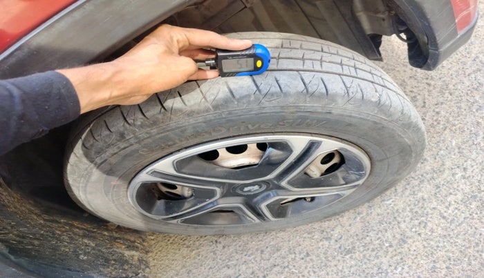 2017 Maruti Vitara Brezza LDI (O), Diesel, Manual, 1,03,618 km, tyre