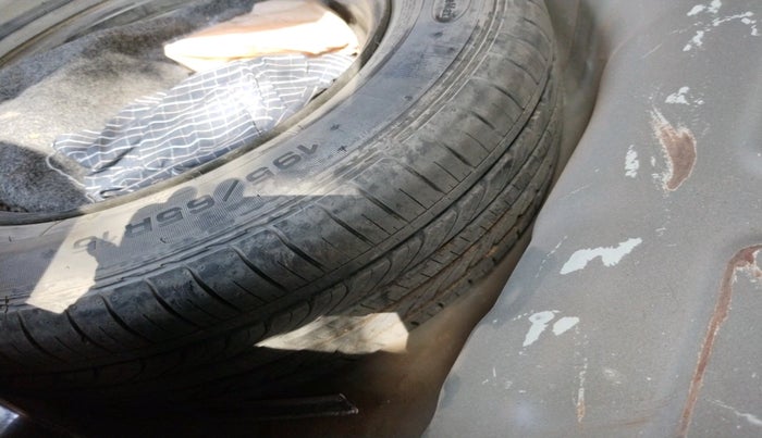 2020 KIA SONET GTX PLUS 1.5 AT, Diesel, Automatic, 1,24,580 km, tyre