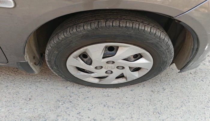 2014 Honda Amaze 1.5L I-DTEC S, Diesel, Manual, 1,22,004 km, tyre