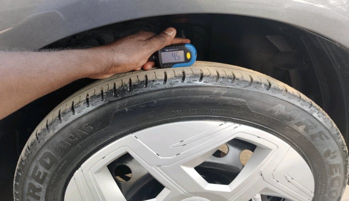 2024 Tata ALTROZ XM PLUS SUNROOF, Petrol, Manual, 18,858 km, tyre