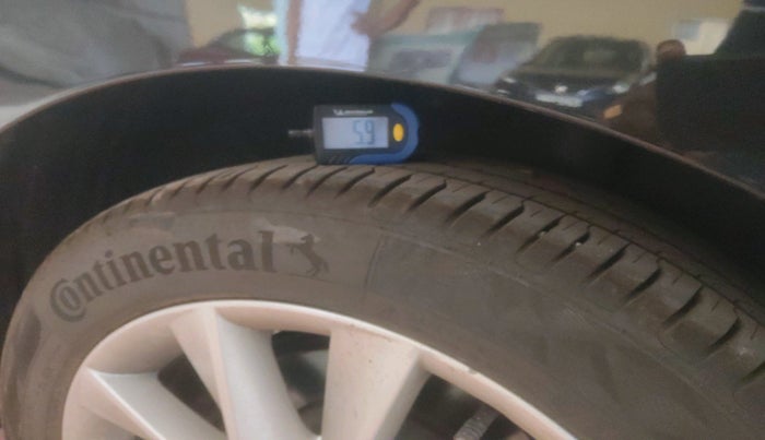 2018 Skoda Superb L&K 1.8 TSI AT, Petrol, Automatic, 44,323 km, tyre