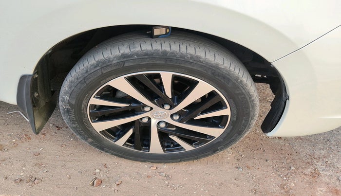 2021 Toyota Innova Crysta 2.4 ZX AT 7 STR, Diesel, Automatic, 38,263 km, tyre