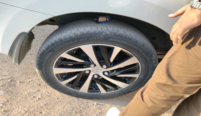 2021 Toyota Innova Crysta 2.4 ZX AT 7 STR, Diesel, Automatic, 38,263 km, tyre