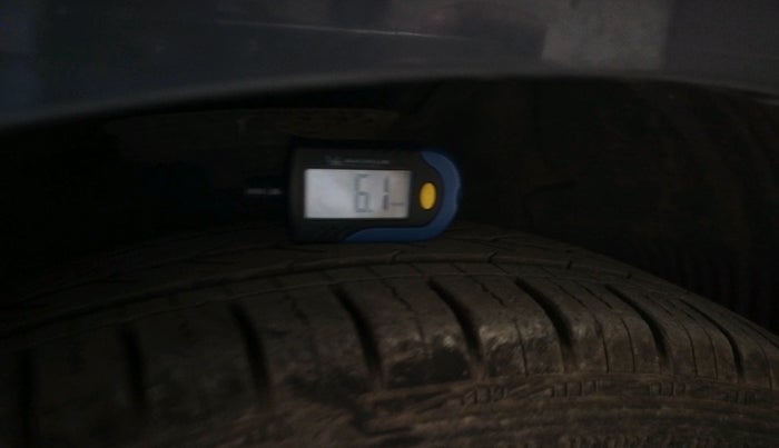 2013 Hyundai i20 MAGNA 1.2, Petrol, Manual, 28,229 km, tyre