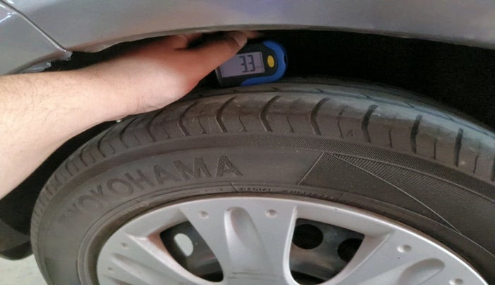 2013 Honda Brio S MT, Petrol, Manual, 1,00,741 km, tyre