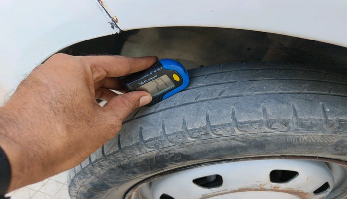 2013 Hyundai Santro Xing GL PLUS, CNG, Manual, 1,90,367 km, tyre