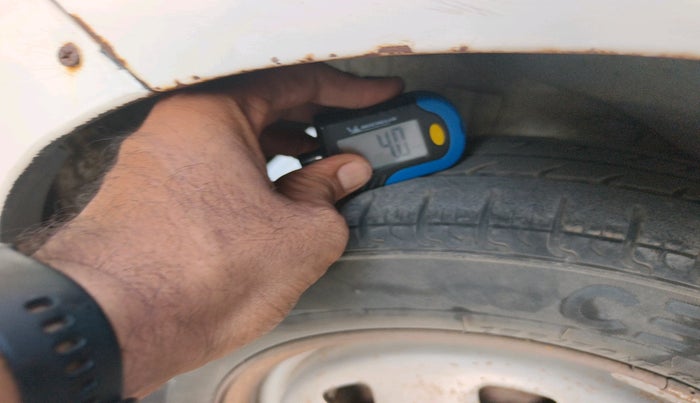 2013 Hyundai Santro Xing GL PLUS, CNG, Manual, 1,90,367 km, tyre