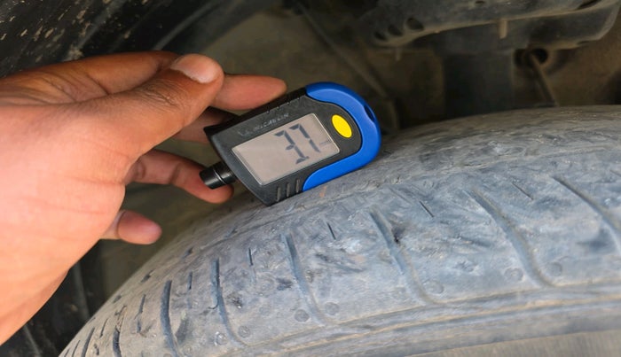 2025 Hyundai VENUE S 1.2, Petrol, Manual, 28,802 km, tyre