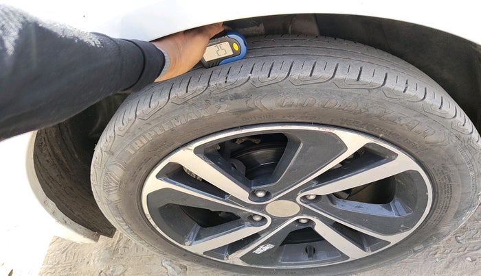 2024 Tata ALTROZ XZ PETROL, Petrol, Manual, 31,761 km, tyre