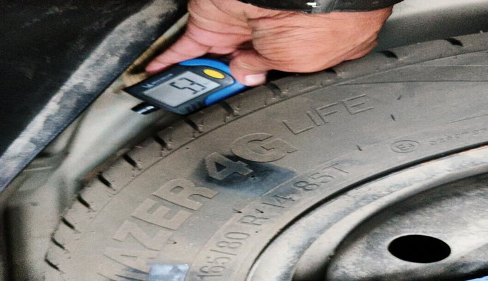 2015 Maruti Swift VXI, Petrol, Manual, 95,652 km, tyre