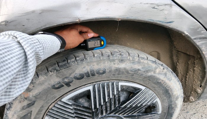 2015 Maruti Swift VXI, Petrol, Manual, 95,652 km, tyre