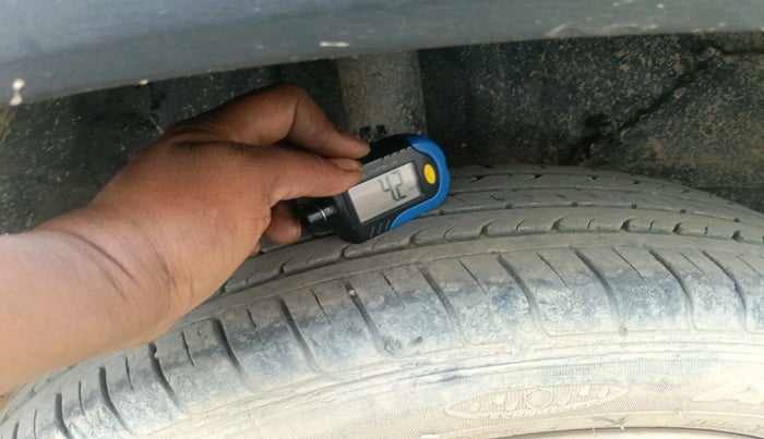 2022 Tata PUNCH CREATIVE  1.2 RTN DUAL TONE, Petrol, Manual, 63,068 km, tyre