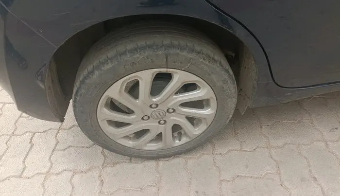 2022 Maruti Baleno ZETA PETROL 1.2, Petrol, Manual, 1,18,691 km, tyre