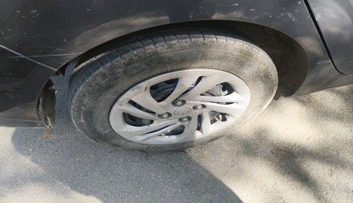 2022 Hyundai AURA S 1.2 CNG, CNG, Manual, 89,462 km, tyre