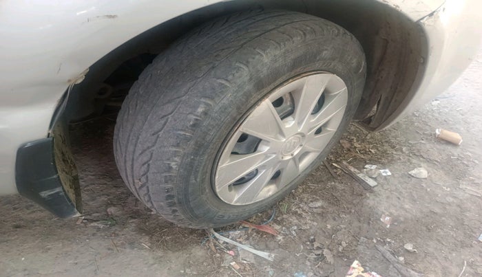 2011 Maruti SX4 VXI, Petrol, Manual, 86,558 km, tyre