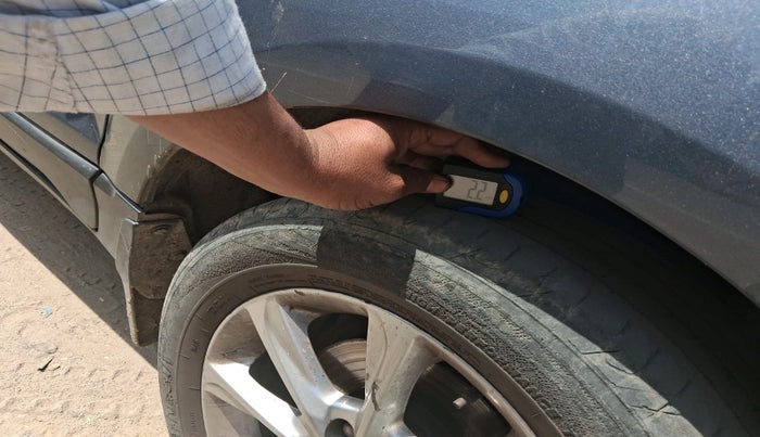 2018 Ford Ecosport TITANIUM 1.5L DIESEL, Diesel, Manual, 1,48,604 km, tyre