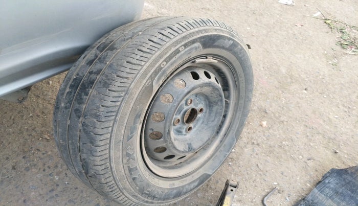 2017 Toyota Etios GD, Diesel, Manual, 1,88,838 km, tyre