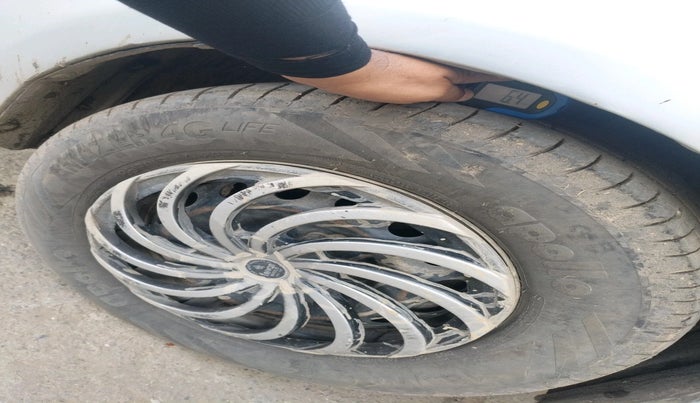 2017 Toyota Etios GD, Diesel, Manual, 1,88,838 km, tyre