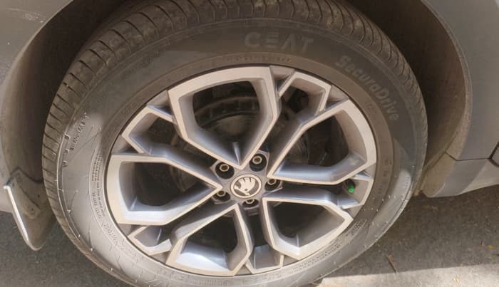 2022 Skoda KUSHAQ STYLE 1.0L TSI MT, Petrol, Manual, 72,779 km, tyre