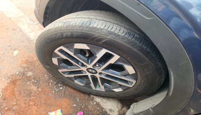 2022 Hyundai VENUE SX (O) 1.5 CRDI, Diesel, Manual, 94,610 km, tyre