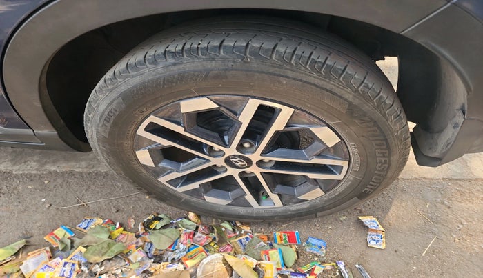 2022 Hyundai VENUE SX (O) 1.5 CRDI, Diesel, Manual, 94,610 km, tyre