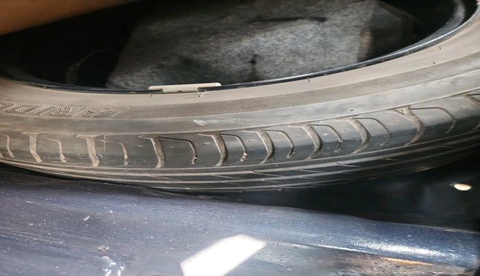 2022 Hyundai VENUE SX (O) 1.5 CRDI, Diesel, Manual, 94,610 km, tyre