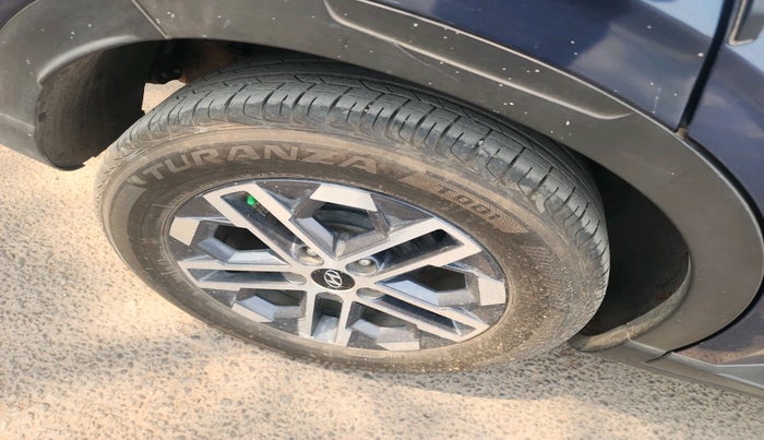 2022 Hyundai VENUE SX (O) 1.5 CRDI, Diesel, Manual, 94,610 km, tyre