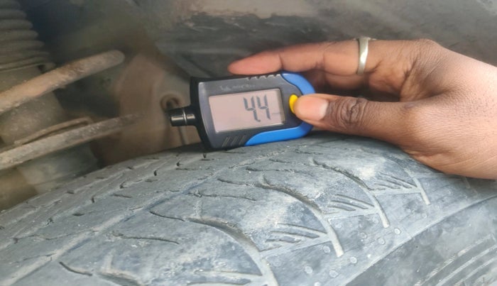 2022 Maruti Grand Vitara ALPHA PLUS HYBRID ECVT DUAL TONE , Hybrid, Automatic, 61,656 km, tyre