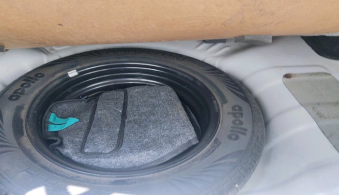 2022 Hyundai AURA SX PLUS 1.2 AMT, Petrol, Automatic, 81,690 km, tyre