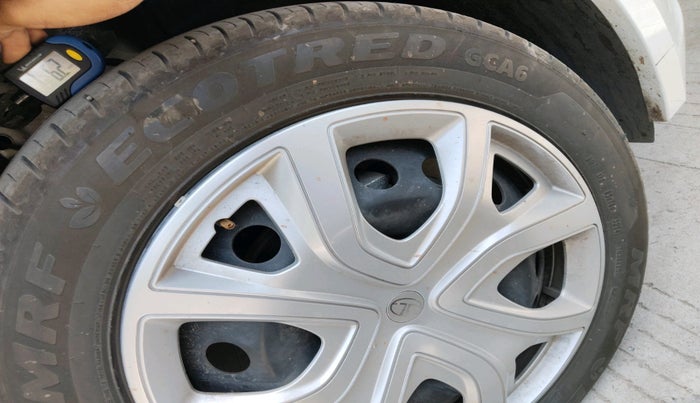 2025 Tata ALTROZ XMA PLUS PETROL, Petrol, Manual, 4,815 km, tyre